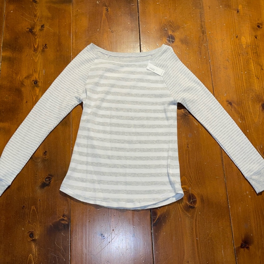 NWT Old Navy waffle long sleeve shirt